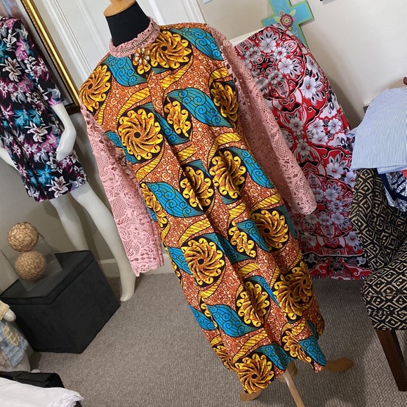 Elegant dress handmade created for a beautiful occasion. - Picture 2 of 12